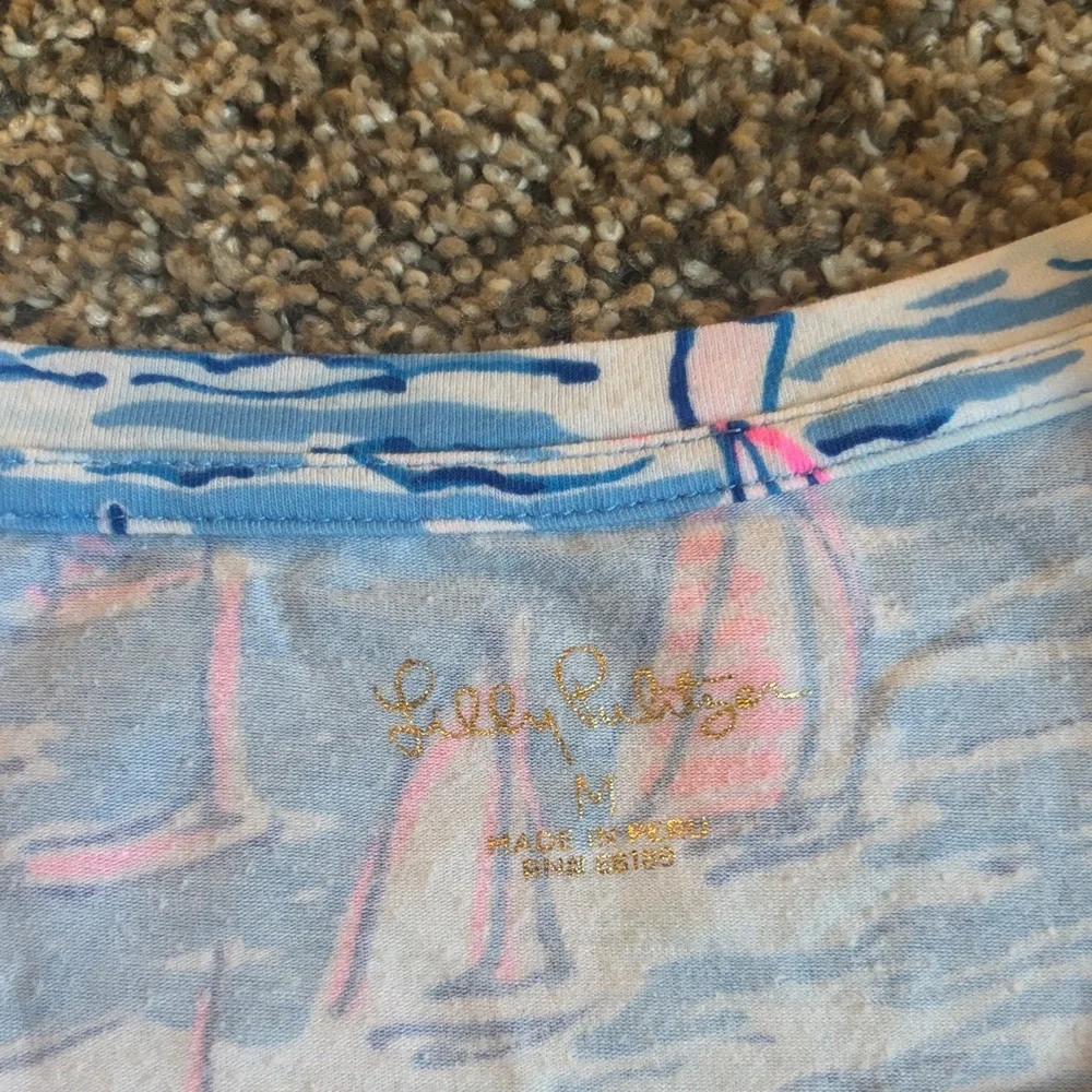Lilly Pulitzer Finn Top! - Picture 2 of 5